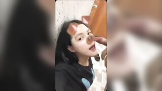 Nứng cặc lại bỏ nhỏ em họ bú cu xuất đầy miệng