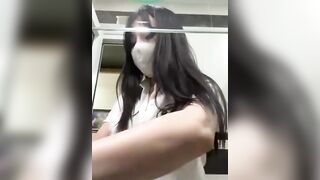 Có biết là em cô đơn đến nhường nào không ?