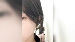 Gái xinh Loli mình dây, Biểu Cảm dâm đĩ, Nhún sex toy 20cm Thủ dâm trước gương rên rỉ