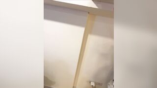 Hai con bạ thân khoe vú lồn trên live dâm đãng