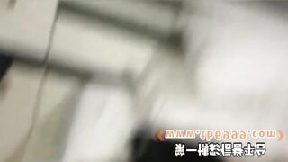 Mang chị đồng nghiệp say rượu về nhà rồi địt luôn em nó
