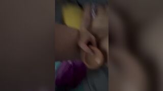 bé 2k9 giờ nghiện địt rồi anh không địt thì e tự thủ dâm