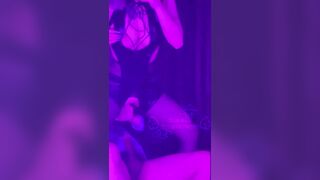 Đi Bar sục cu, Được nhân viên KTV Cho Móc lồn thủ dâm rên rỉ