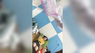 Quay lén máy bay vắng chồng nứng lồn thủ dâm, như này phải gạ địt gấp