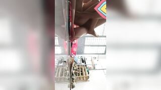 Nhân lúc cô chú đi vắng sang nhà gạ địt con em họ 2k10 mới lớn non tơ