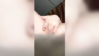Pé tuyền thủ dâm cho người yêu xem bị lộ clip 8