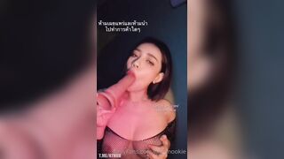 Gái xinh bú cu giả rên cực nứng