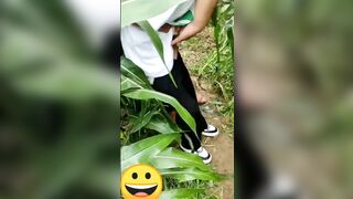 Hiếp dâm ngoài bụi