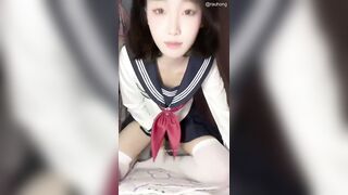 Em học sinh mỗi tối đi ngủ phải thủ dâm ngủ mới ngon