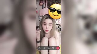 dâm dâm cô nương nhìn nũng nịu thế này chắc nứng lắm rồi đây