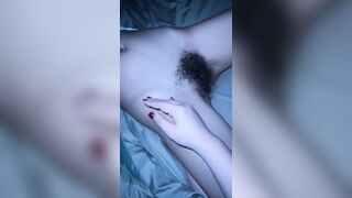 Dựt lông móc lồn con bạn thân đang ngủ rên la kích thích