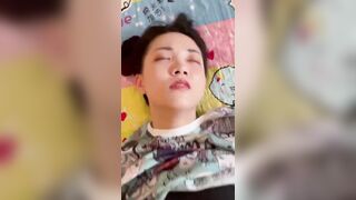 Đụ e dâu vú bự đg ở nhà chăm cháu lm e sướng nằm phê nhíu cả mắt sướng quá lỡ bắn trg