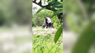 Đứng quay lén Vk đi lẻ với trai mà nứng cặc hơn đụ Vk