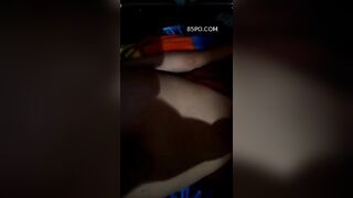 e vợ ngủ truồng lẻn vào sờ bướm