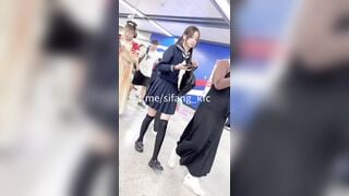 Quay lén dưới váy nữ sinh, Mặc quần lót trắng xoá muốn djt vcl