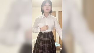 bé hs love 12 , cái tuổi đã trưởng thành