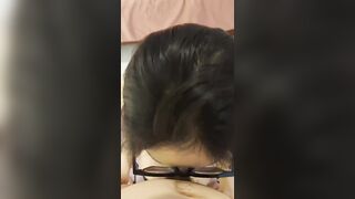 Thành quả sau bao ngày huấn luyện bé xuất tinh vào miệng em nuốt ngon lành