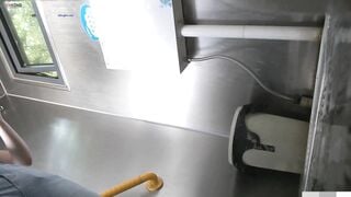 Cam kín quay lén các em teen TQ xinh đẹp đi đái trong nhà vệ sinh công cộng #15