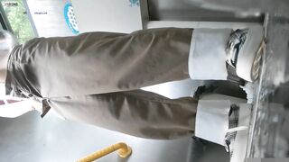 Cam kín quay lén các em teen TQ xinh đẹp đi đái trong nhà vệ sinh công cộng #22