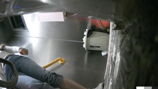 Cam kín quay lén các em teen TQ xinh đẹp đi đái trong nhà vệ sinh công cộng #25