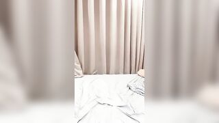 Gái một con cực múp xoa nắn cặp vú khủng