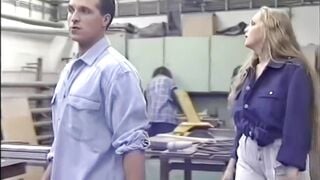 Anh Người Yêu Dẫn Đi Tham Quan Xưởng Máy