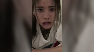 Em học sinh biểu cảm cực dâm theo từng cú nhấp phía sau của anh