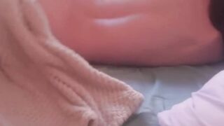 Vừa ngủ dậy mà gặp quả mông này thì sao mà chịu được
