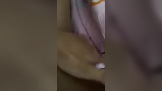 Em rau Thu Hiền 2k7 tự quay video show bím múp mới lớn dùng tay móc lồn sướng rên