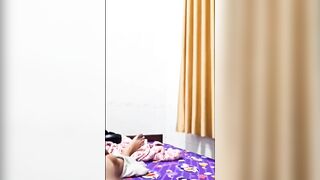 Bà chị họ tập yoga nhờ chị bú cu giúp