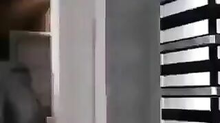 2 nữ MC Nghịch Quần lót nhau trên livestream, Lộ Núm vú và cái kết