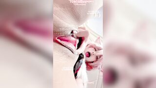 Em cosplay xinh xắn cực dâm tự mút chân show lồn xoa vú rên dâm
