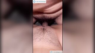 Cuckold Việt Nam rủ bạn qua nhà ăn sinh nhật rồi khuya cho đụ bắn ngập lồn vợ mình