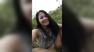 Gái dâm ra đồng móc lồn thủ dâm cho trai xem dâm đãng