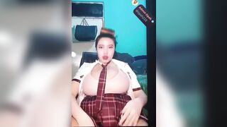 Em vú khủng body siuu múp