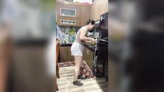 Chubby dâm đãng, nhìn nứng cặc thật