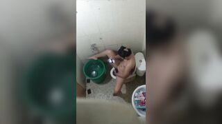 Con rể mất dạy, quay lén Má vk chát sex trong nhà tắm rồi đăng lên MXH