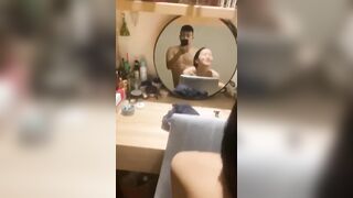 Đang trang điểm bị em họ vô địt không thương tiếc
