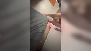 Em hàng một mình cân 3