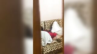 con em họ tao nứng lồn tự thủ dâm mà nó lại không đóng cửa