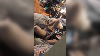 vô tình thấy chị dâu đang xem sex thủ dâm có lên giúp chị không - phần 1
