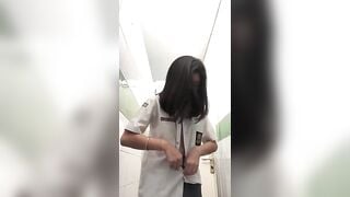 VỪA ĐI HỌC VỀ A ĐÃ BẮT CỞI RA ĐÒI XEM VÚ