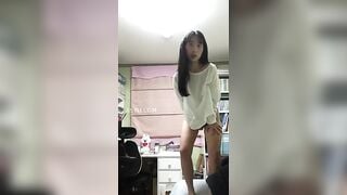TRONG TRANG MÌNH CÒN NHIỀU PHIM HAY MONG AE VÀO ỦNG HỘ