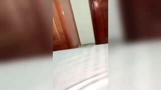 Cứ cạ lồn chị dâu hoài chị chịu không nổi phải tự nhét vô
