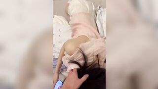 Đưa người yêu thằng bạn đi mua sắm rồi vào nhà nghỉ em cho cho móc lồn địt  bắn tinồn