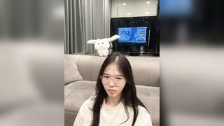Trần Hà My con đĩ lăng loàn bán quạt bên trung quốc xinh xắn - phần 10