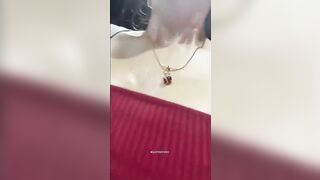 Đang nhậu mà nứng