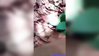 Vô rừng đụ gái bản