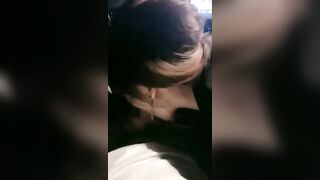Tranh thủ vợ đi vô mua đồ bắt con em vợ nó bú cu