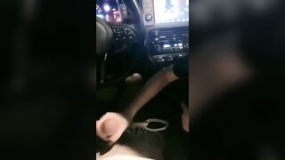 Tranh thủ vợ đi vô mua đồ bắt con em vợ nó bú cu
